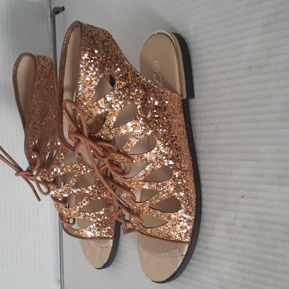 Forever women's gold lace up sandals - Picture 3 of 10